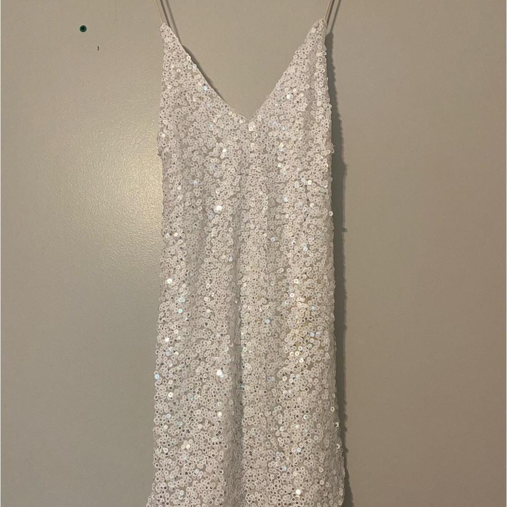 NWOT Lulu’s Sequin Mini Dress